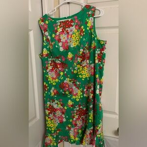 Talbots Sz 14P Dress. Floral with a flounce ruffle at hem